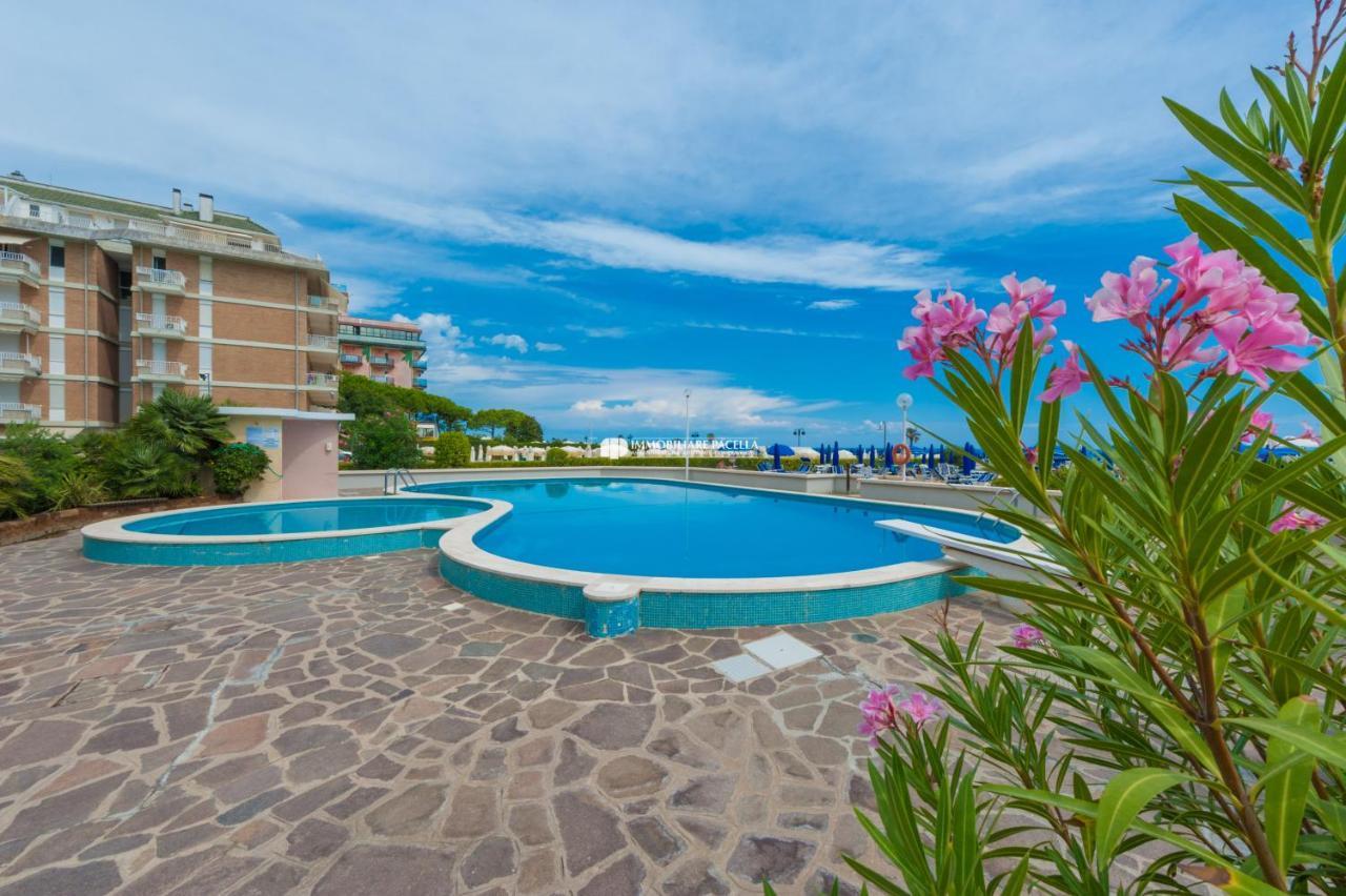 Residence Solmare Immobiliare Pacella 리도 디 예솔로 외부 사진